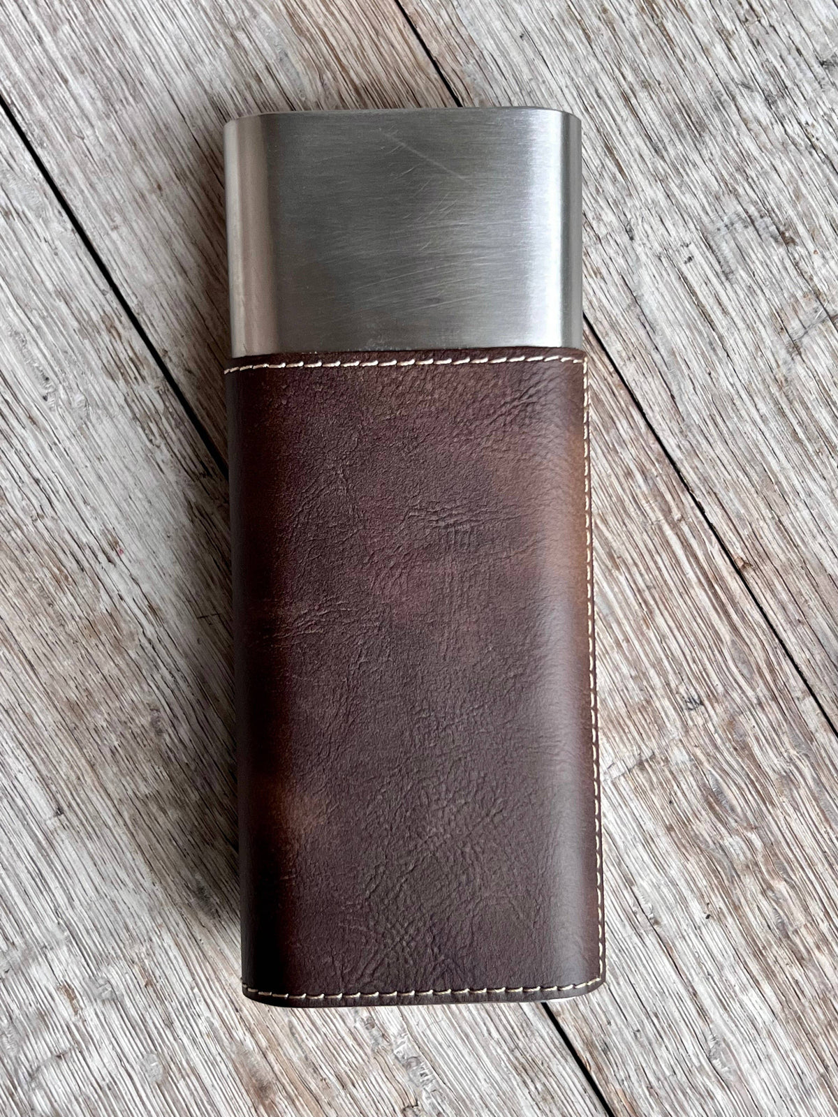 Laserable Leatherette Cigar Case w/Flask: BLACK (engraves gold)