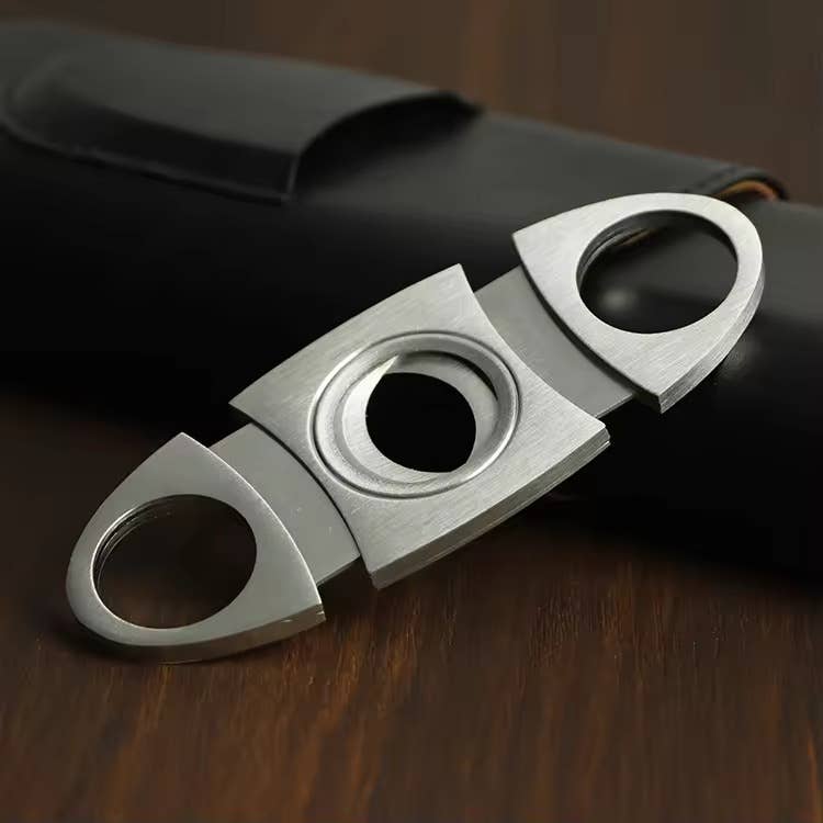 Genuine Leather Cigar Case, Wood Lined Humidor with Cutter: Black