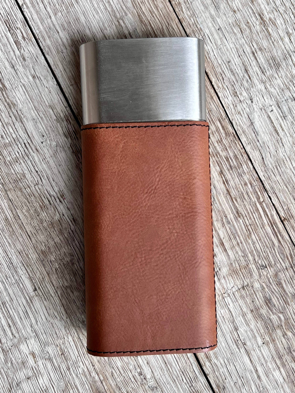 Laserable Leatherette Cigar Case w/Flask: BLACK (engraves gold)